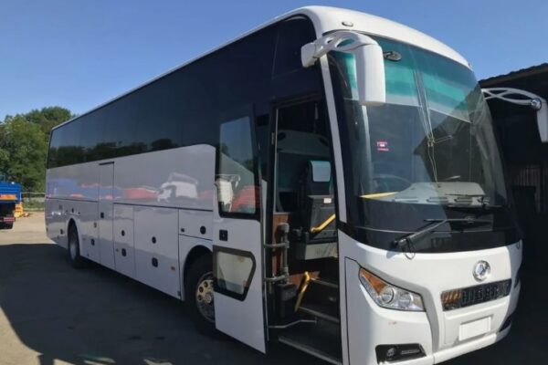 Corporate-Coach-Hire-Heathrow