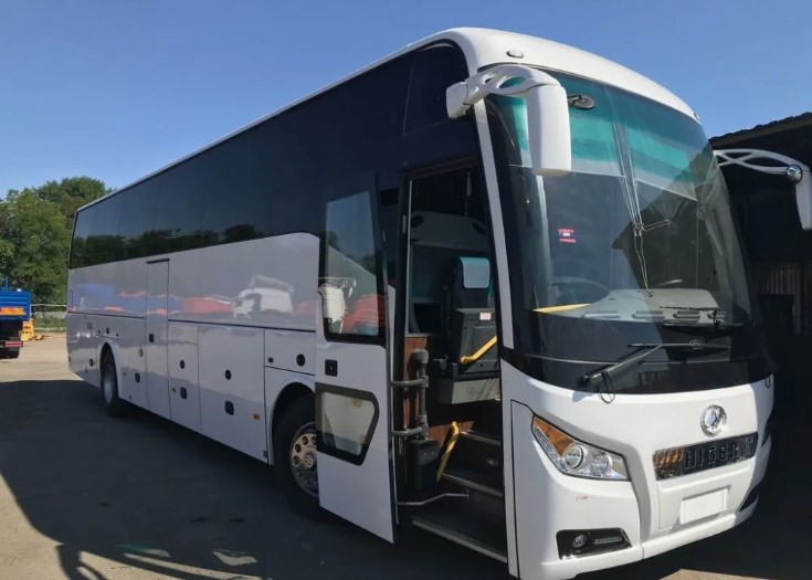 Corporate-Coach-Hire-Heathrow