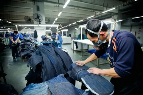 How Artistic Milliners Combine Heritage & Innovation in Denim Craftsmanship