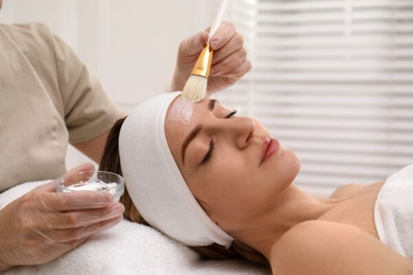 Are chemical peels good for whitening skin?