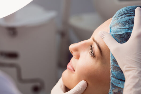 The Benefits of Ultrasonic Rhinoplasty Dubai Compared to Traditional Rhinoplasty