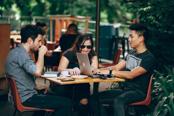 Is Hiring a College Admissions Advisor Worth It? Here’s What You Need to Know
