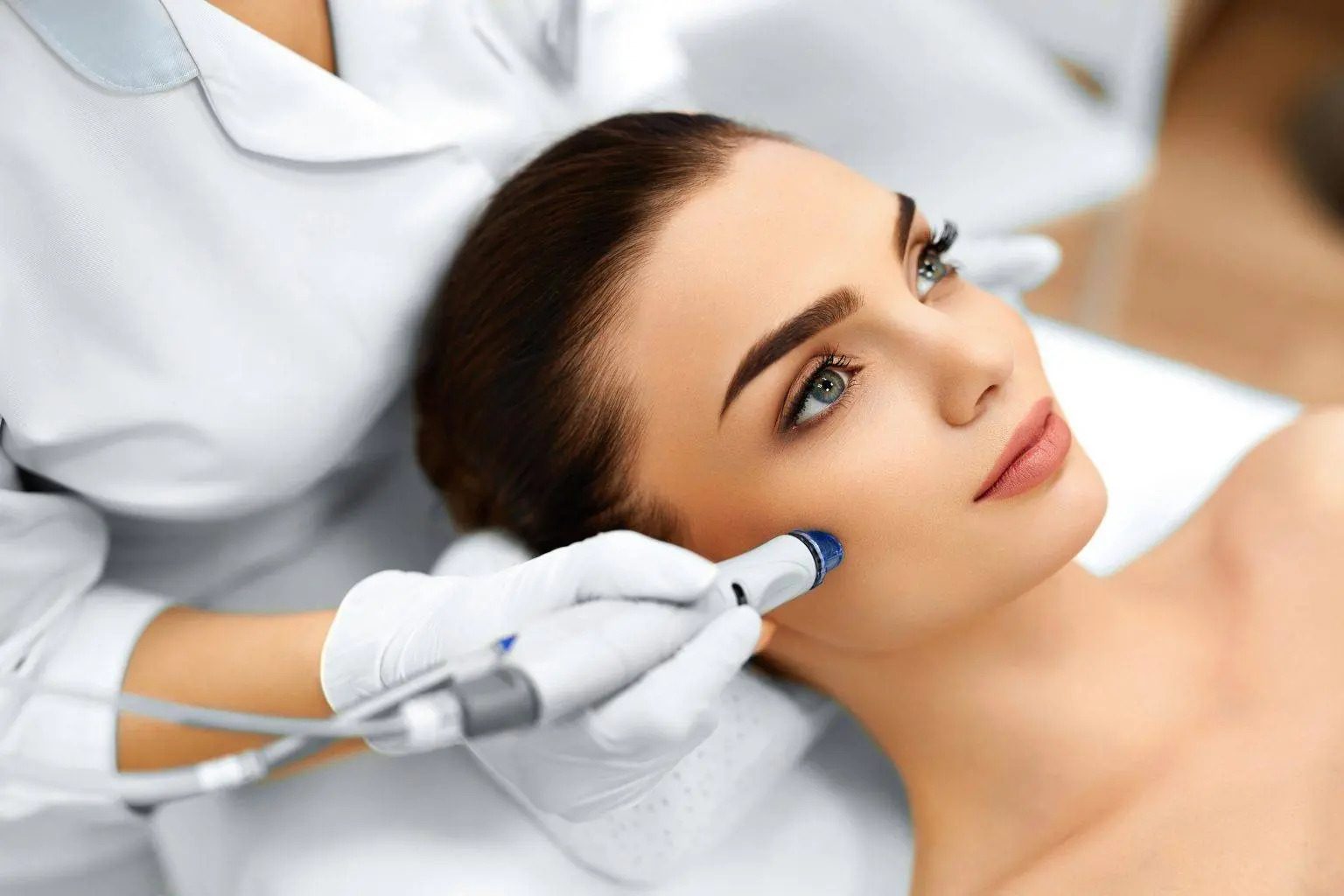 HydraFacial Treatment: Unlock Your Skin’s Natural Glow