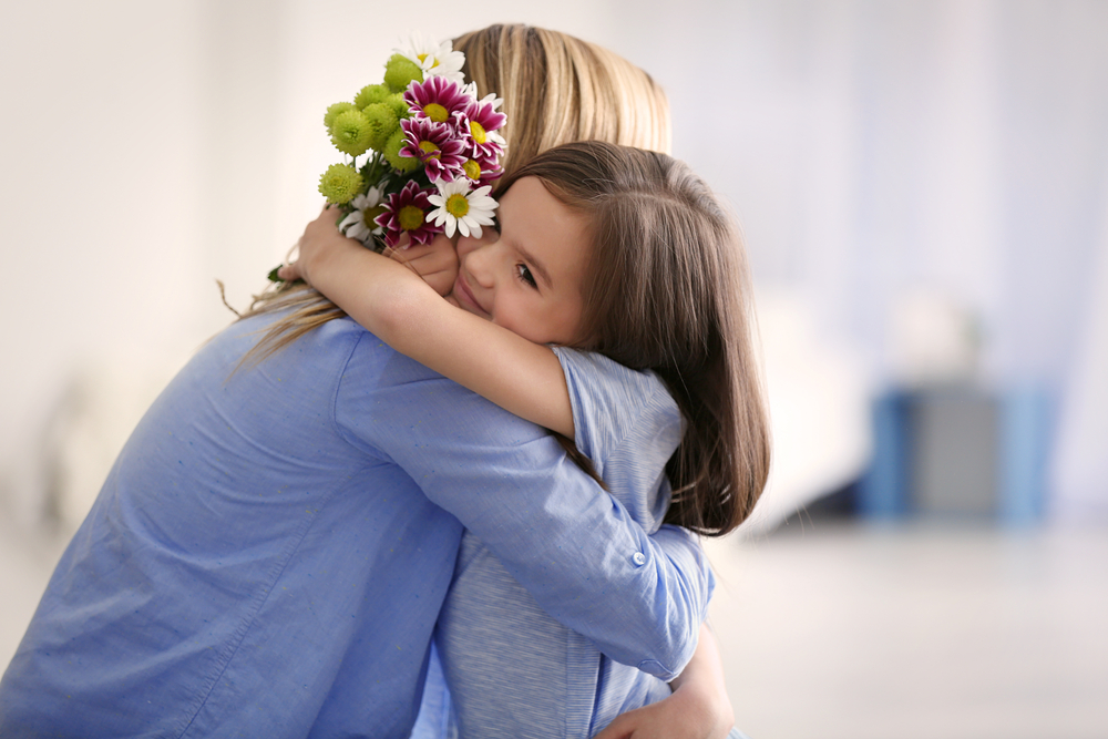 What Are Mother’s Day Gifts for Moms Who Travel Frequently?