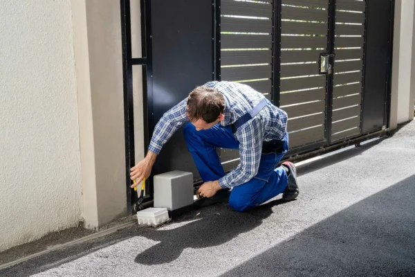 The Role of Gate Installation in Boosting Curb Appeal and Security in Panama City