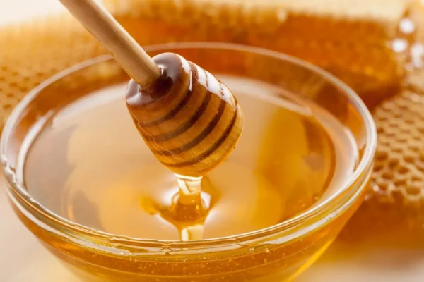 Premium Raw Honey: Nature’s Purest Sweetener with Incredible Benefits