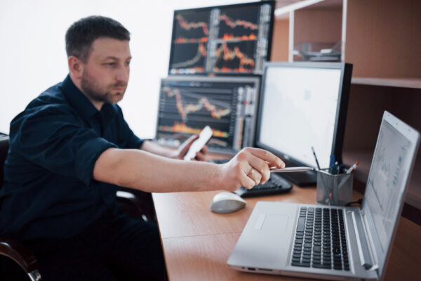 Trends in Mobile-Friendly Pay Stub Access for Employees
