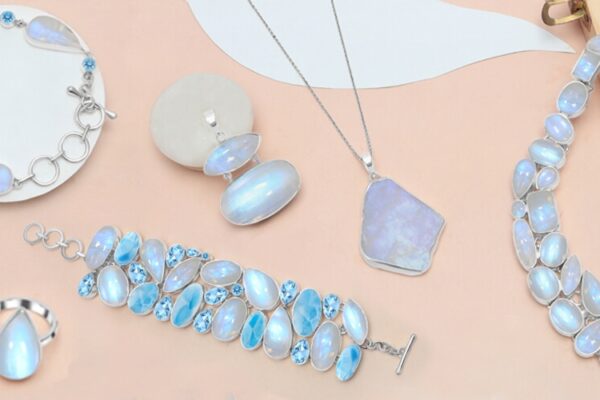 Moonstone Uses in Healing and Meditation: Align Chakras, Boost Intuition, and Restore Calm moonstone jewelry