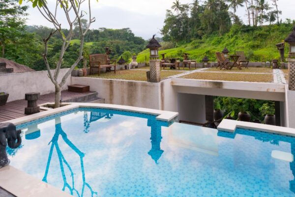 pool restoration