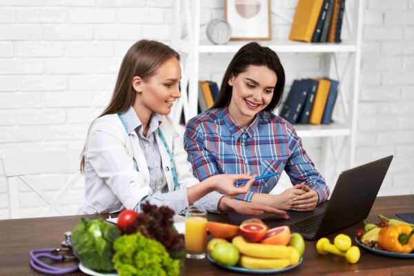 How Do Nutritionists and Dietitians Help with Food Intolerances? Nutritionists and Dietitians in Dubai.