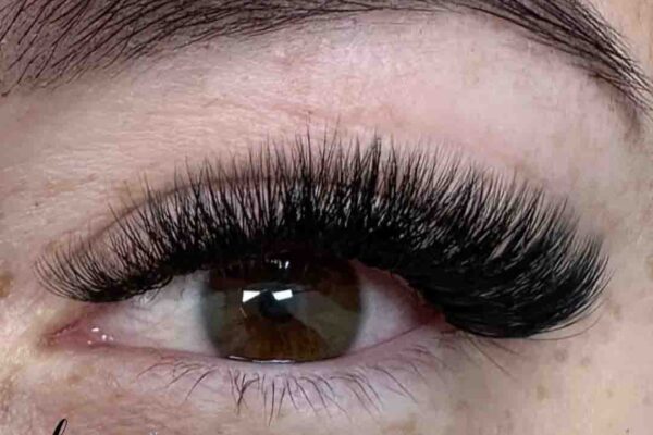 Enhance Your Eyes with Eyelash Extensions Houston TX