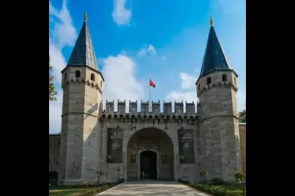 Topkapi Palace: A Glimpse into the Glorious Ottoman Empire