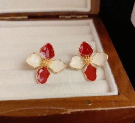 Timeless Elegance: Discover the Allure of Vintage Gold Flower Earrings