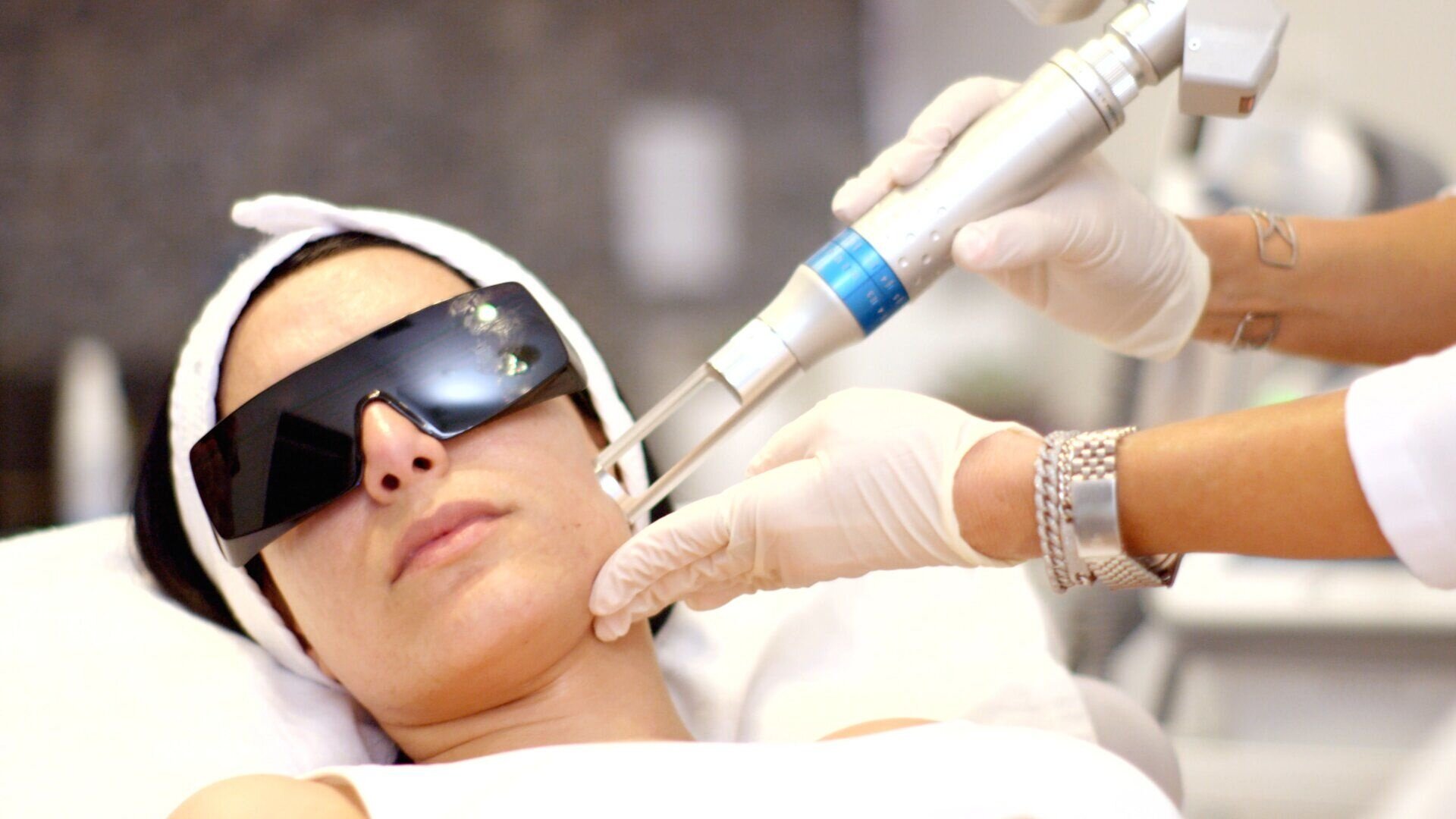 Can Pico Laser Improve Uneven Skin Texture Safely